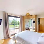 Casa de Férias Villa de charme avec parc de 3000m2 à 5 min de Deauville Bonneville-sur-Touques