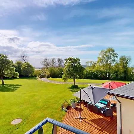 Casa de Férias De Charme Avec Grand Jardin à 5 Min De Deauville Bonneville-sur-Touques