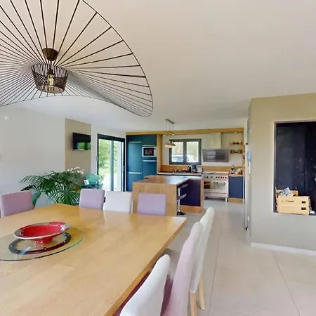 Casa de Férias De Charme Avec Grand Jardin à 5 Min De Deauville Bonneville-sur-Touques