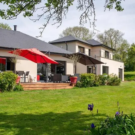 Casa de Férias De Charme Avec Grand Jardin à 5 Min De Deauville Bonneville-sur-Touques